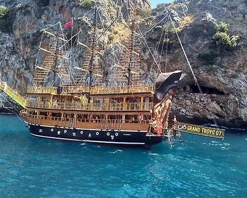 Boat Tour With Lunch In 4 Trip * Αλάνια
